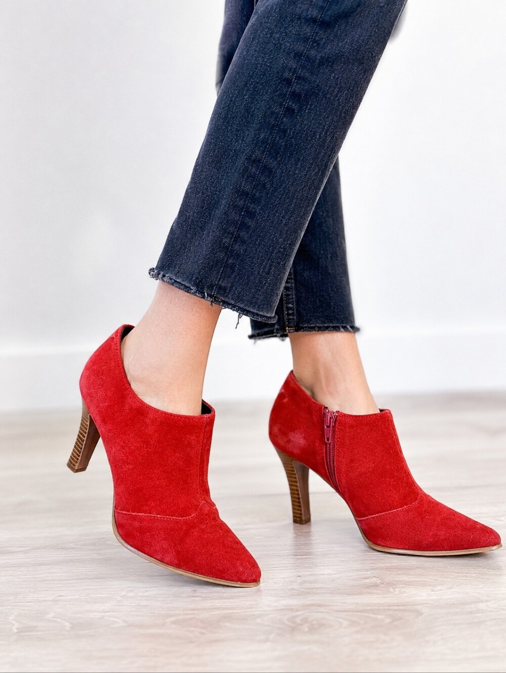 Wanted Y2K Red Suede Pointed Toe Western Ankle Boots Heels 8.5 Stacked Heel
